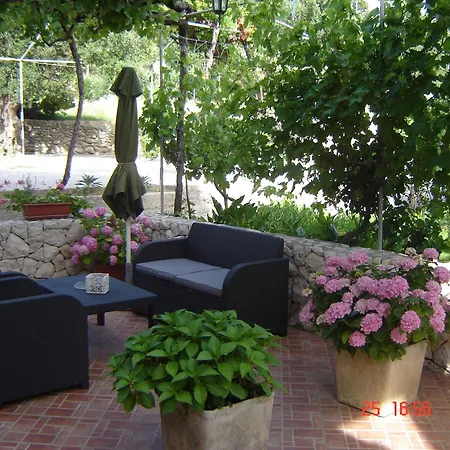 & Brna Guest house Banjol
