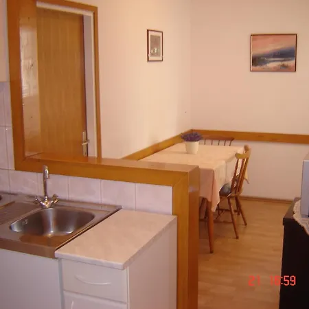 & Brna Guest house Banjol