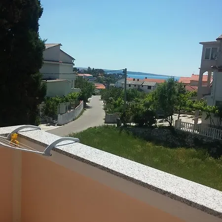 & Brna Guest house Banjol