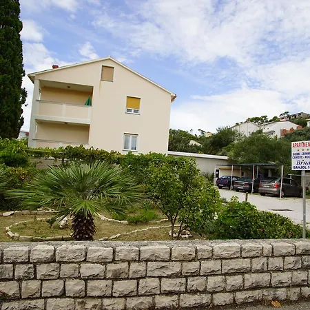 & Brna Guest house Banjol