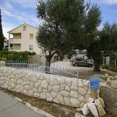 & Brna Guest house