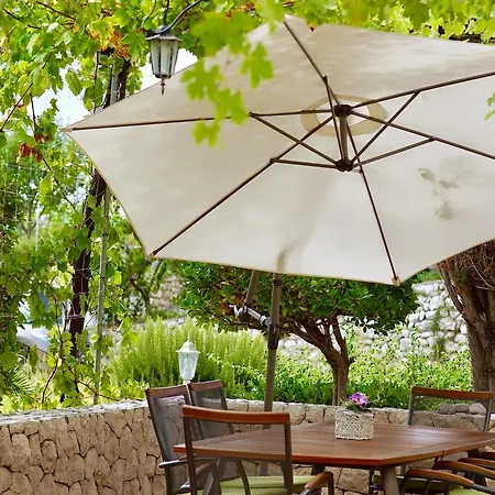 & Brna Guest house 3*