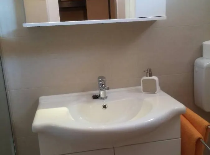 Gostinjska kuća & Brna Banjol