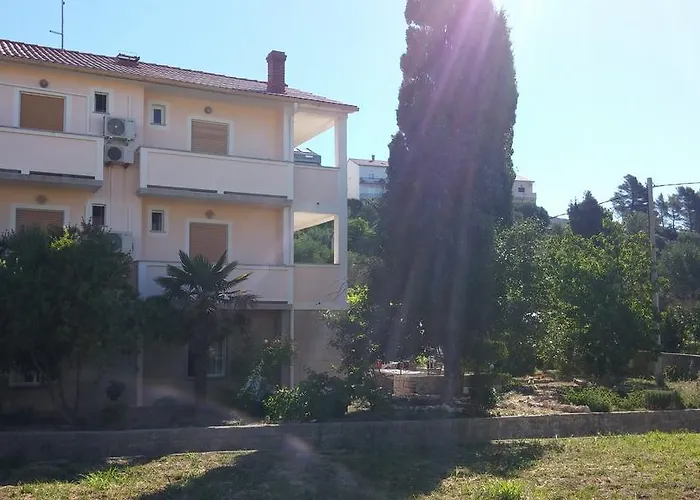 Gostinjska kuća & Brna 3*
