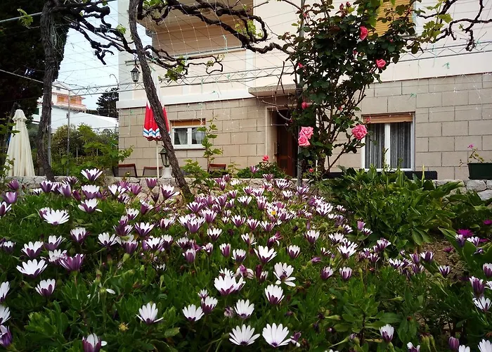 Gostinjska kuća & Brna Banjol