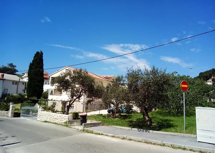 Gostinjska kuća & Brna Banjol